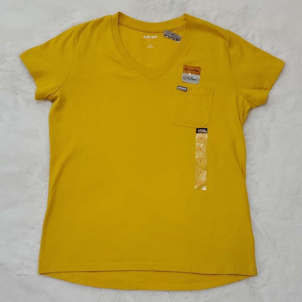 Ariat Women's Mustard Golden V-Neck Tee Large